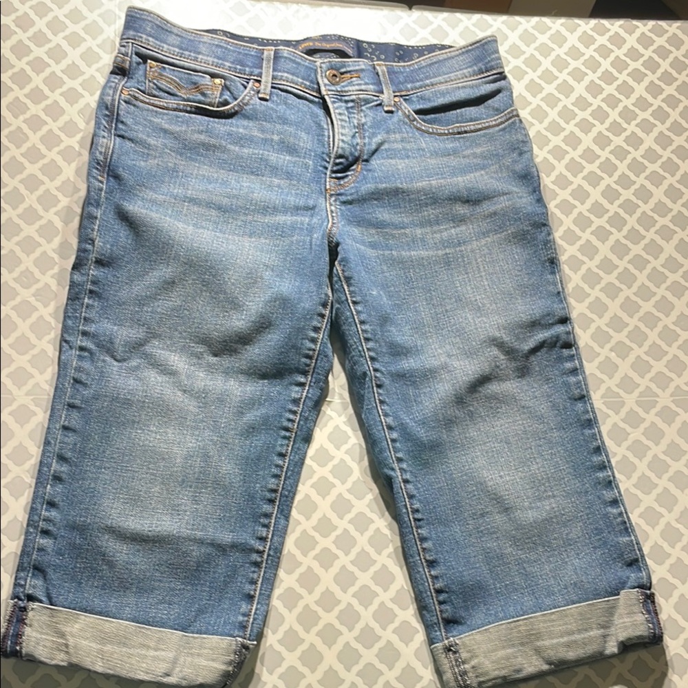 Women's Light Blue Jeans